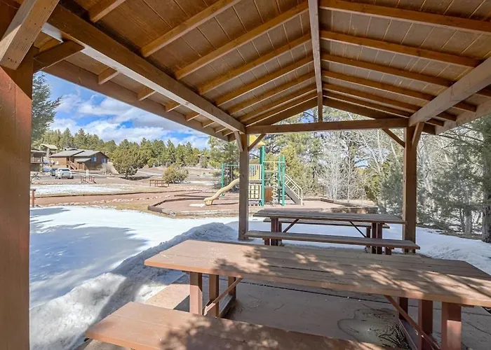 Rodeo In The Pines, 5 Minutes Away Restaurants, And Lakes And Hiking Show Low
